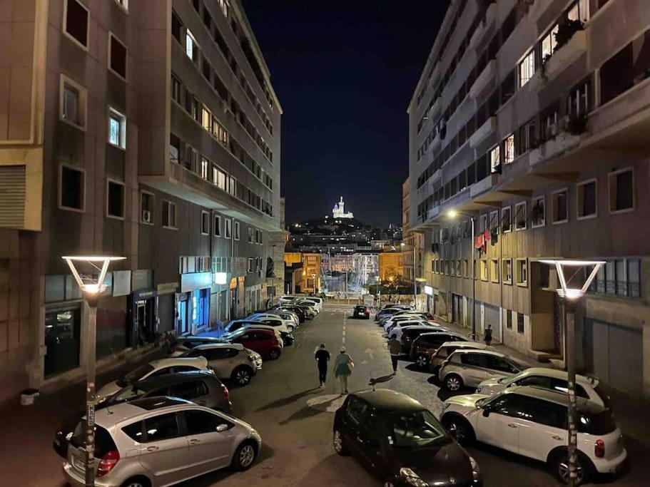 T2 De Charme Au Coeur Du Panier Marselha Exterior foto
